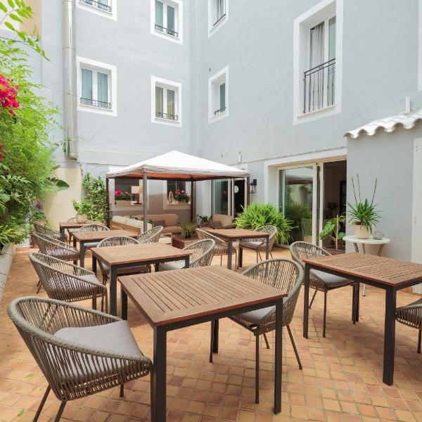 Hotel Mahon